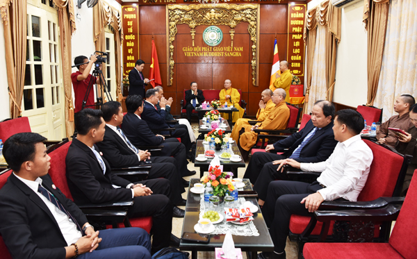 Đoàn Ủy Ban TW MT Lào xây dựng đất nước  tới thăm và làm việc tại trụ sở Trung ương Giáo Hội Phât giáo Việt Nam .