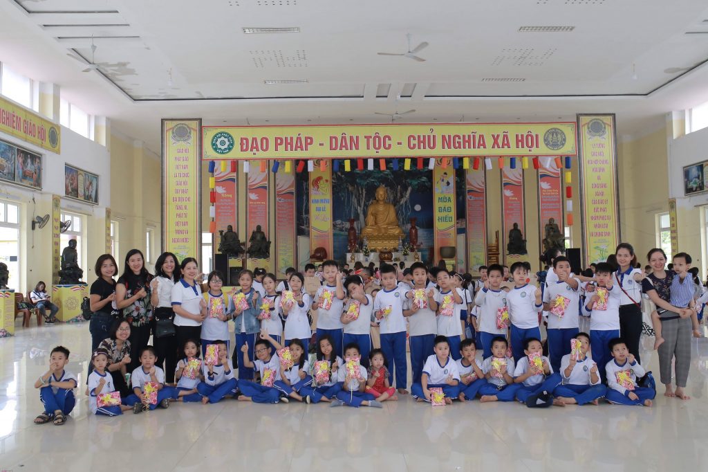 Nghệ An: Trường Thực hành sư phạm Đại học Vinh trải nghiệm tu học tại chùa Chí Linh