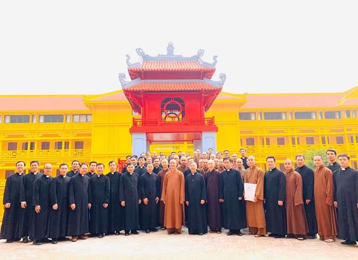 Hà Nội: Đoàn Đại Chủng viện Thánh Giuse tham quan và giao lưu với Học viện Phật giáo Việt Nam