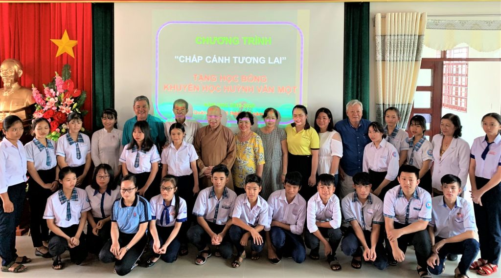 Đồng Nai: Trao học bổng khuyến học đến các em học sinh có hoàn cảnh khó khăn tại 02 huyện Tân Phú và Định Quán