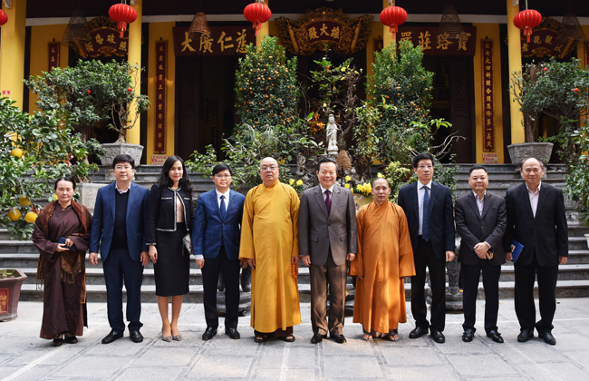 Hà Nội: Đoàn Quốc hội đến thăm và chúc Tết GHPGVN tại chùa Quán Sứ