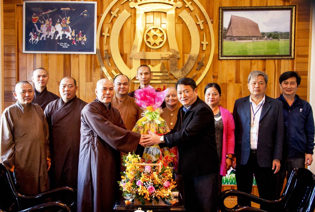 Kon Tum: Ban Trị sự Phật Giáo tỉnh thăm và chúc tết cơ quan ban ngành chính quyền các cấp