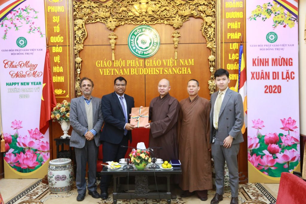 Hà Nội: GHPGVN tiếp thân mật Phó Đại sứ Ấn Độ và Giám đốc Trung tâm Swami Vivekananda tại chùa Quán Sứ