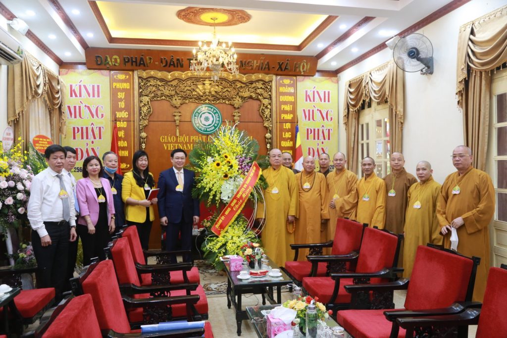 Hà Nội: Bí thư Thành ủy và Chủ tịch Hội Liên hiệp Thanh Niên Việt Nam đến thăm, chúc mừng Trung ương GHPGVN nhân dịp Phật đản PL.2564 – DL.2020