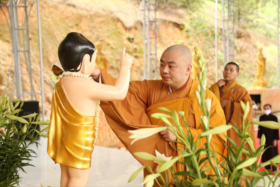 Bắc Giang: Chùa Ích Minh hân hoan đón mừng Phật đản PL.2564