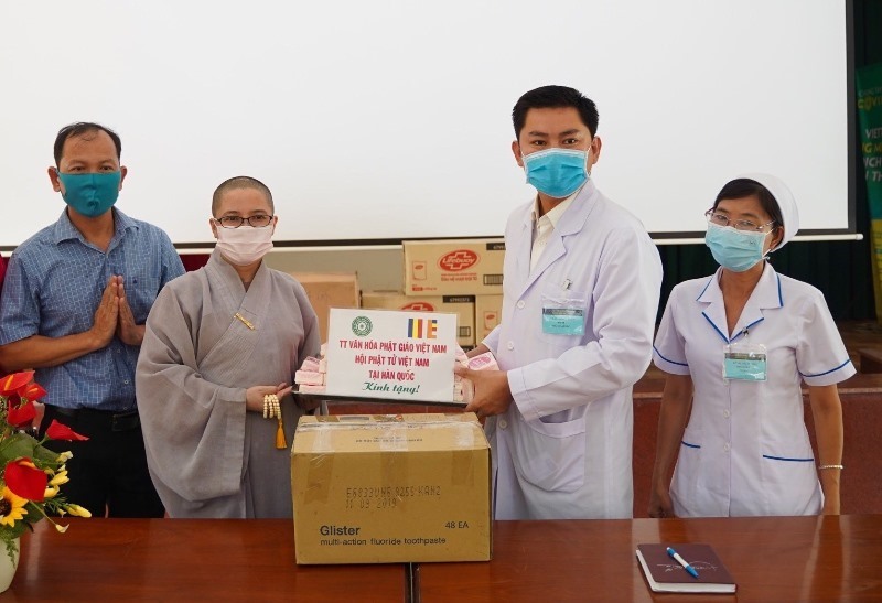 TP.HCM: Phật giáo Việt Nam tại Hàn Quốc ủng hộ công tác phòng, chống dịch Covid-19 tại Bệnh viện dã chiến huyện Củ Chi