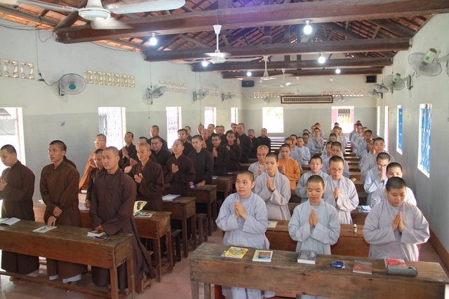 BRVT: Trường Trung cấp Phật học – Ngày học đầu tiên