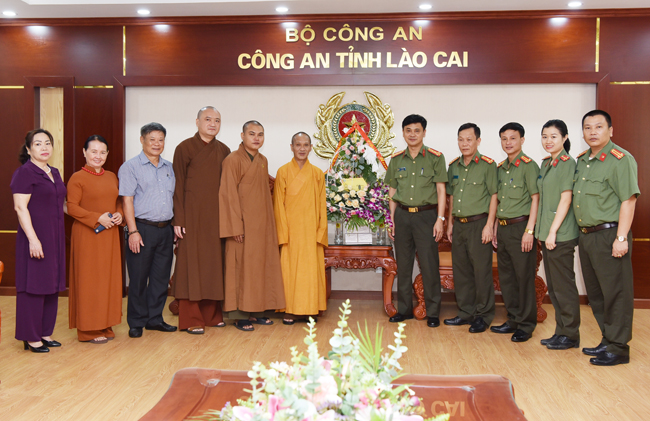 Lào Cai: Thường trực BTS GHPGVN tỉnh Lào Cai chúc mừng tân Giám đốc công an tỉnh Lào Cai