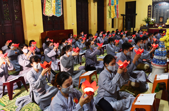 Câu lạc bộ thanh thiếu niên Phật tử  Quán Sứ tổ chức lễ Vu Lan Báo hiếu.
