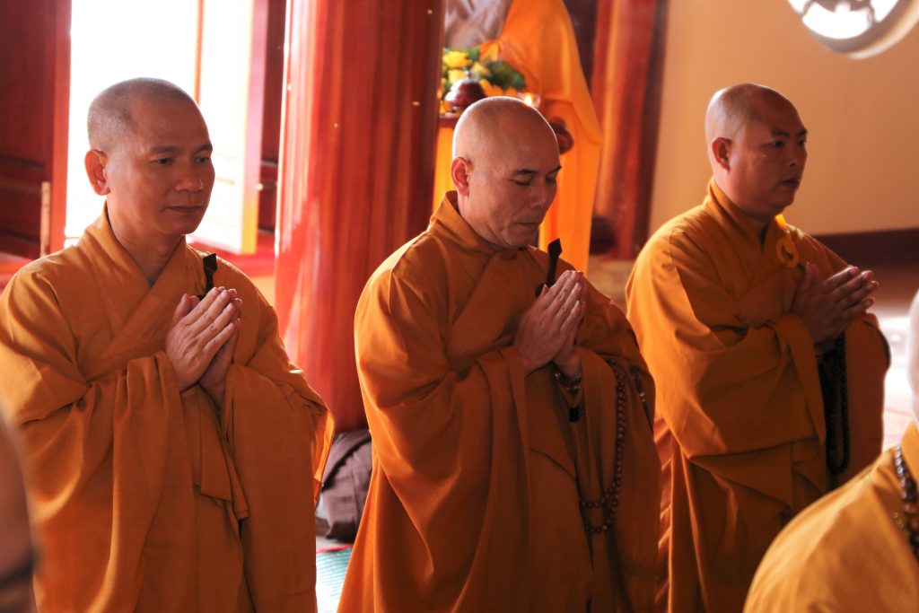 Kon Tum: Trang nghiêm lễ Bố-tát định kỳ tại chùa Huệ Chiếu