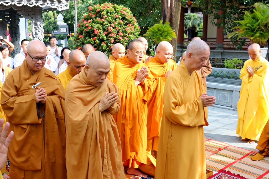 TP.HCM: Chư Tôn đức Học viện Phật giáo thành phố dâng hương tưởng niệm cố Hòa thượng Thích Minh Châu và khánh tuế Hòa thượng Viện trưởng Học viện