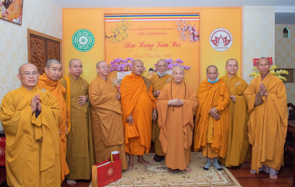 Ban Trị sự GHPGVN tỉnh Bạc Liêu, Hậu Giang và Phật giáo Quận 3 (TP. HCM) chúc Tết Hòa thượng Chủ tịch HĐTS
