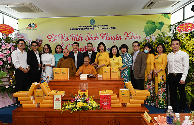 Hà Nội : Lễ ra mắt sách chuyên khảo 40 năm chặng đường lịch sử của Giáo hội Phật giáo Việt Nam