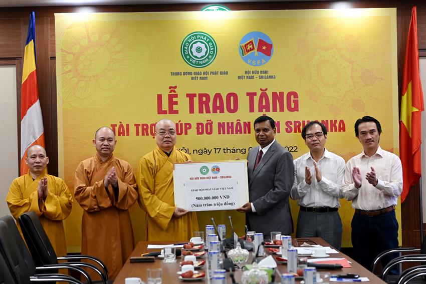 Hà Nội: Giáo hội Phật giáo Việt Nam trao tài trợ giúp đỡ nhân dân Sri Lanka