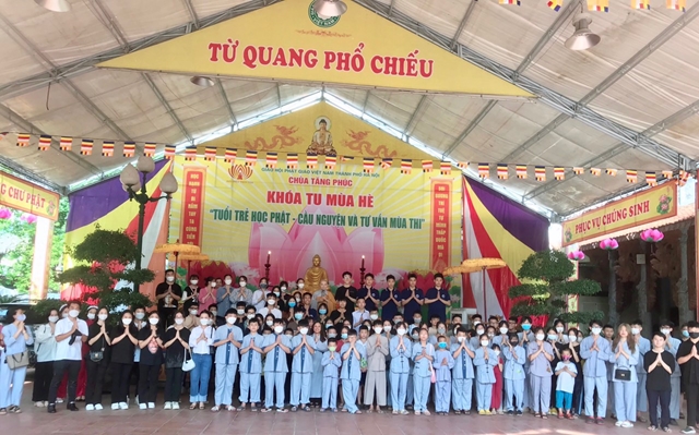 Hà Nội: Chùa Tăng Phúc tổ chức lễ cầu nguyện- Tư vấn mùa thi và Tu học mùa hè 2022