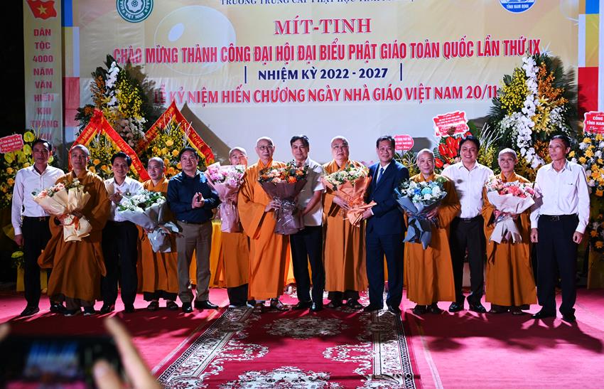 Nam Định: Lễ Mít-tinh chào mừng thành công Đại hội đại biểu Phật giáo toàn quốc lần thứ IX nhiệm kỳ 2022-2027 Và Kỷ niệm Hiến chương ngày Nhà giáo VN 20/11.