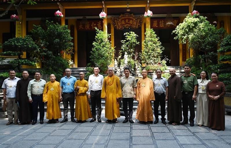 Hà Nội: Bộ Công an, công an TP Hà Nội chúc mừng Phật đản TƯ GHPGVN PL.2567-DL.2023
