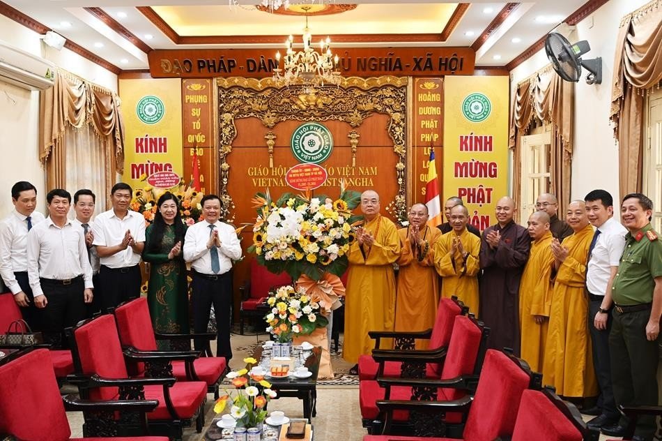 Hà Nội: Thành uỷ - HĐND- UBND - Uỷ Ban MTTQVN Tp Hà Nội chúc mừng Phật đản PL.2567-DL 2023
