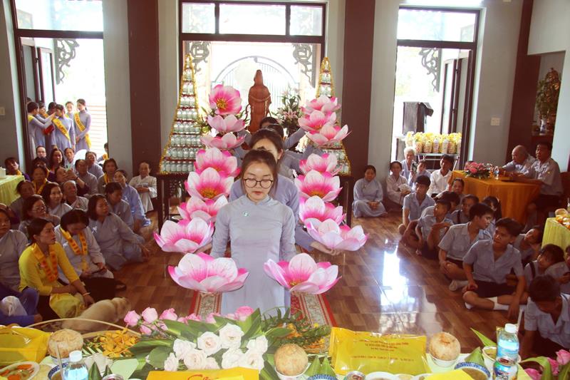 Khánh Hòa: Lễ Vu Lan báo hiếu - Cúng dường Trai Tăng tại Chùa Thiên Bình