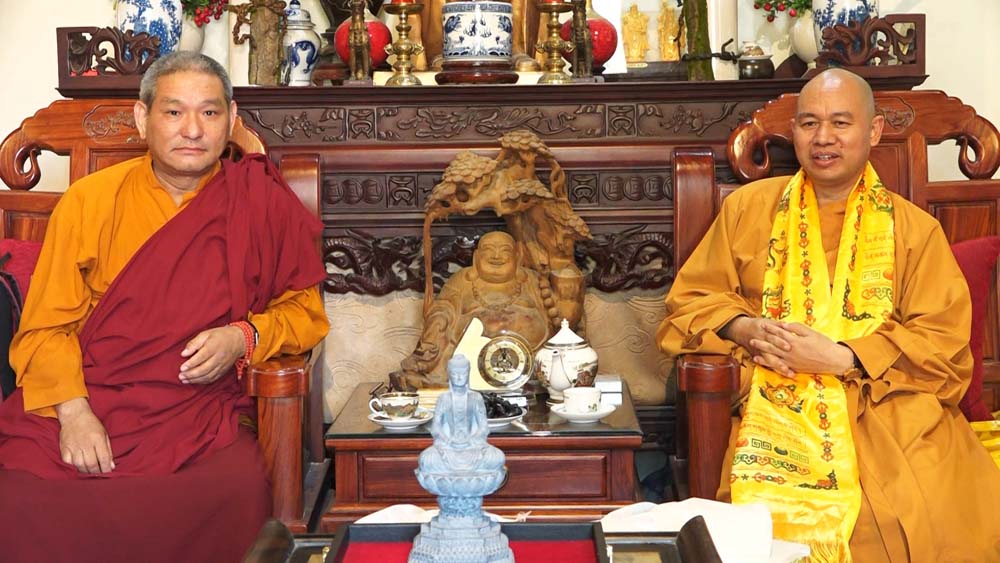 Bắc Ninh: Hòa thượng Maratika Dzungdhin Rinpoche (Nepal) thăm chùa Phật Tích
