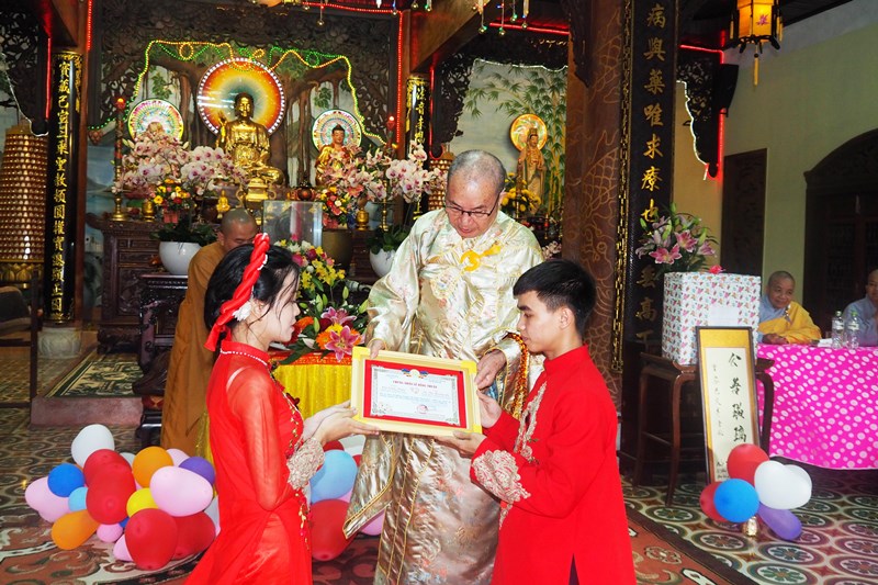 Quảng Nam: Đôi bạn trẻ tổ chức lễ hằng thuận tại chùa Pháp Bảo – TP.Hội An