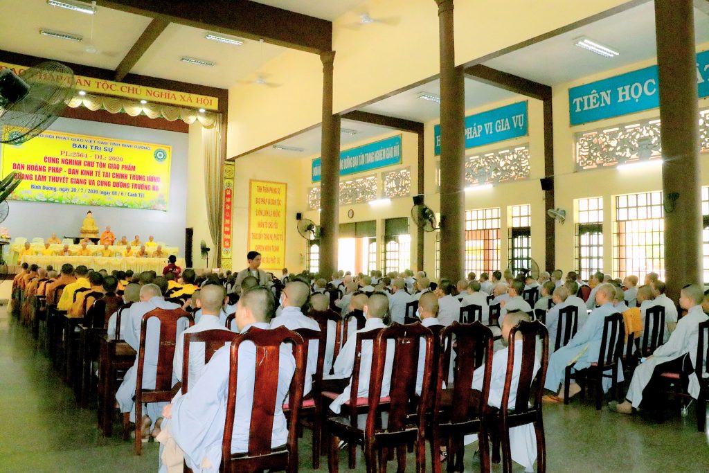 Bình Dương: Ban Hoằng pháp Trung ương thăm đạo tràng An cư Kiết hạ Phật giáo tỉnh