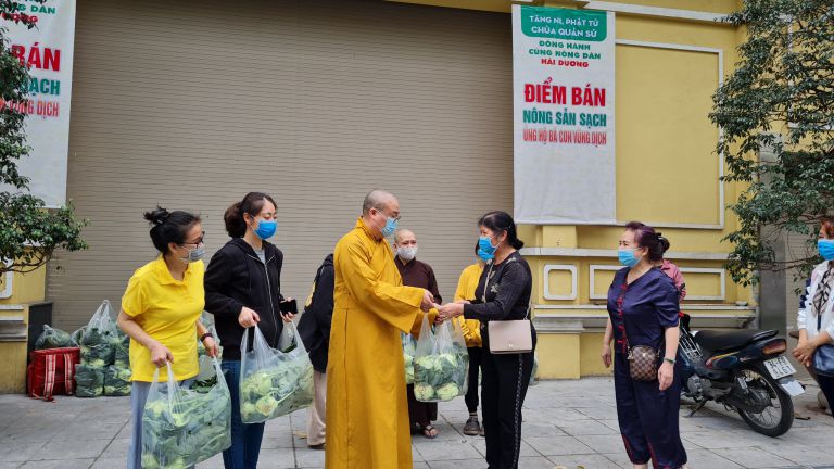 Hà Nội: Giáo hội Phật giáo Việt Nam chung tay giải cứu nông sản Hải Dương