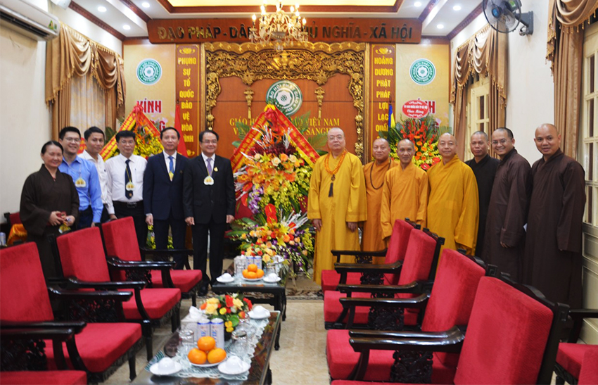Lãnh đạo Bộ Nội Vụ, Ban Tôn Giáo Chính phủ Chúc mừng Phật đản.