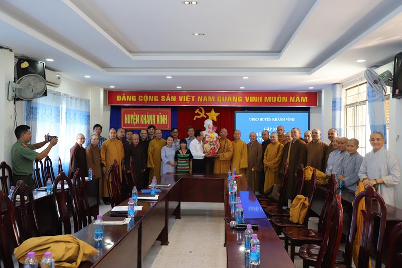 Khánh Hòa:  Phân ban PTDT TƯ  đã gặp mặt tại UBND huyện Khánh Vĩnh