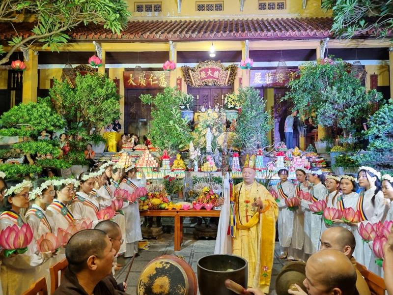 Hà Nội:  Lễ cúng Mông sơn Thí thực tại chùa Quán Sứ