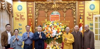 Lãnh đạo Sở Dân tộc và Tôn giáo thành phố Hà Nội chúc mừng kỷ niệm ngày thành lập GHPGVN