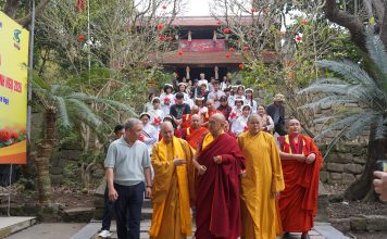 Đoàn Phật giáo Bhutan thăm chùa Phật Tích